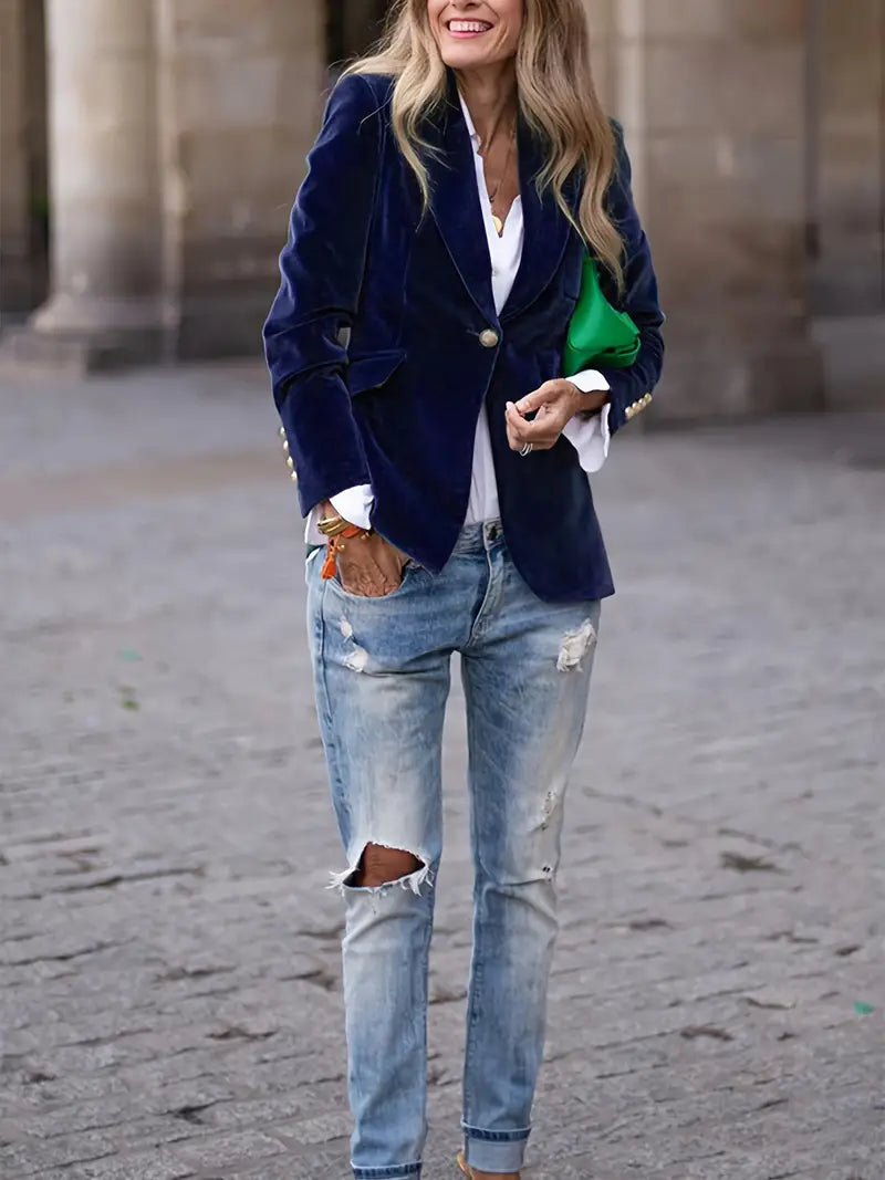 Isla | Chic Velvet Blazer