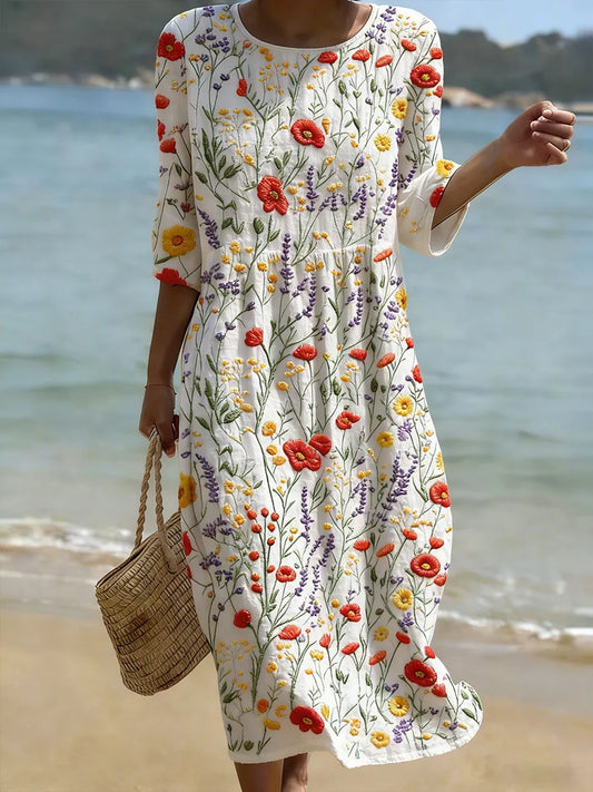 Vrouwelijke casual jurk met bloemenprint.