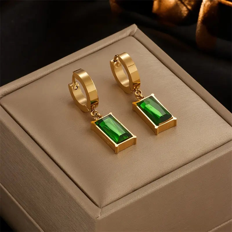 Gouden Set met Groene Smaragd Elegantie