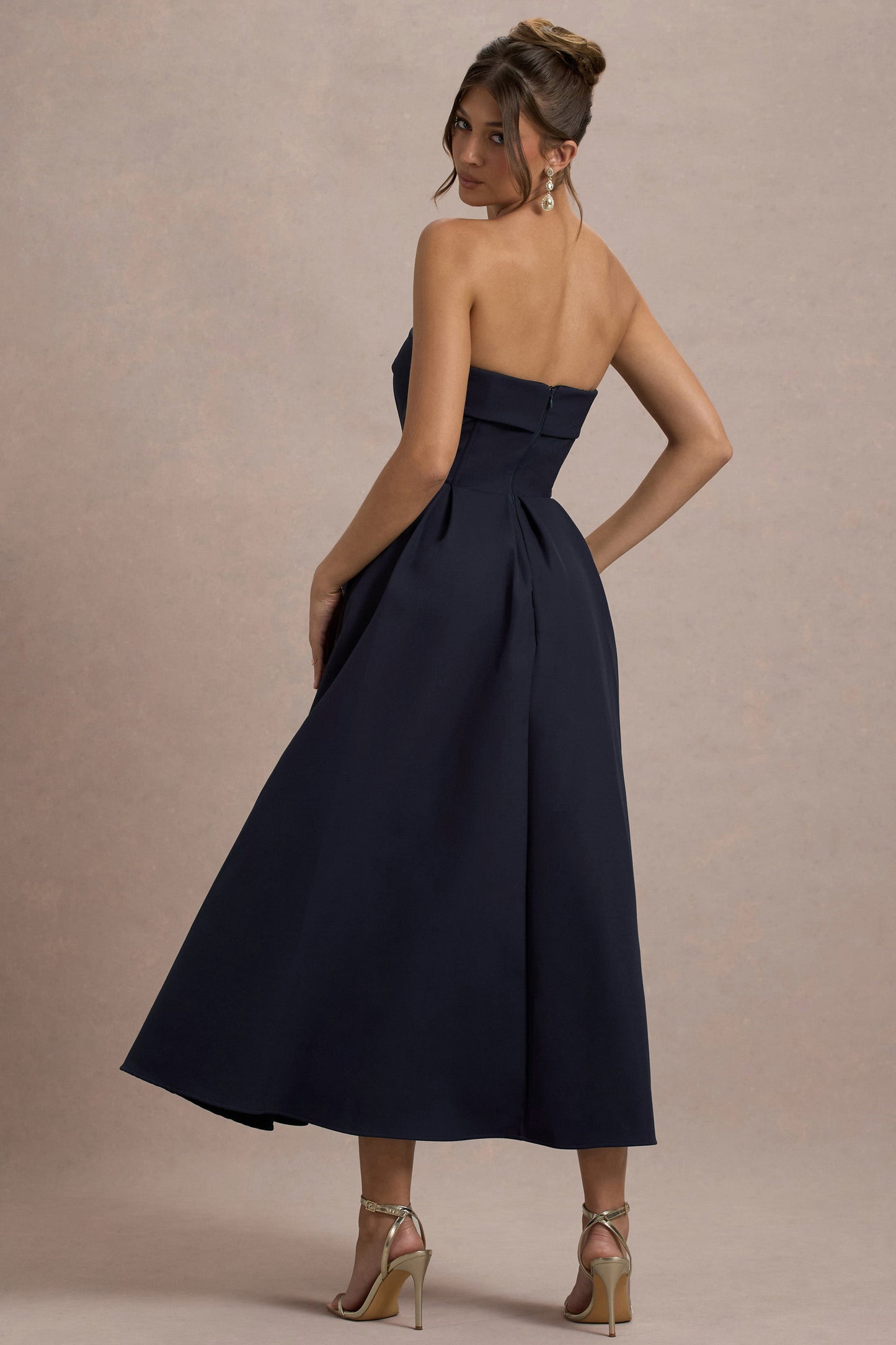 ANNE | Stijlvolle Midi-Jurk met Off-Shoulder Uitsnijding