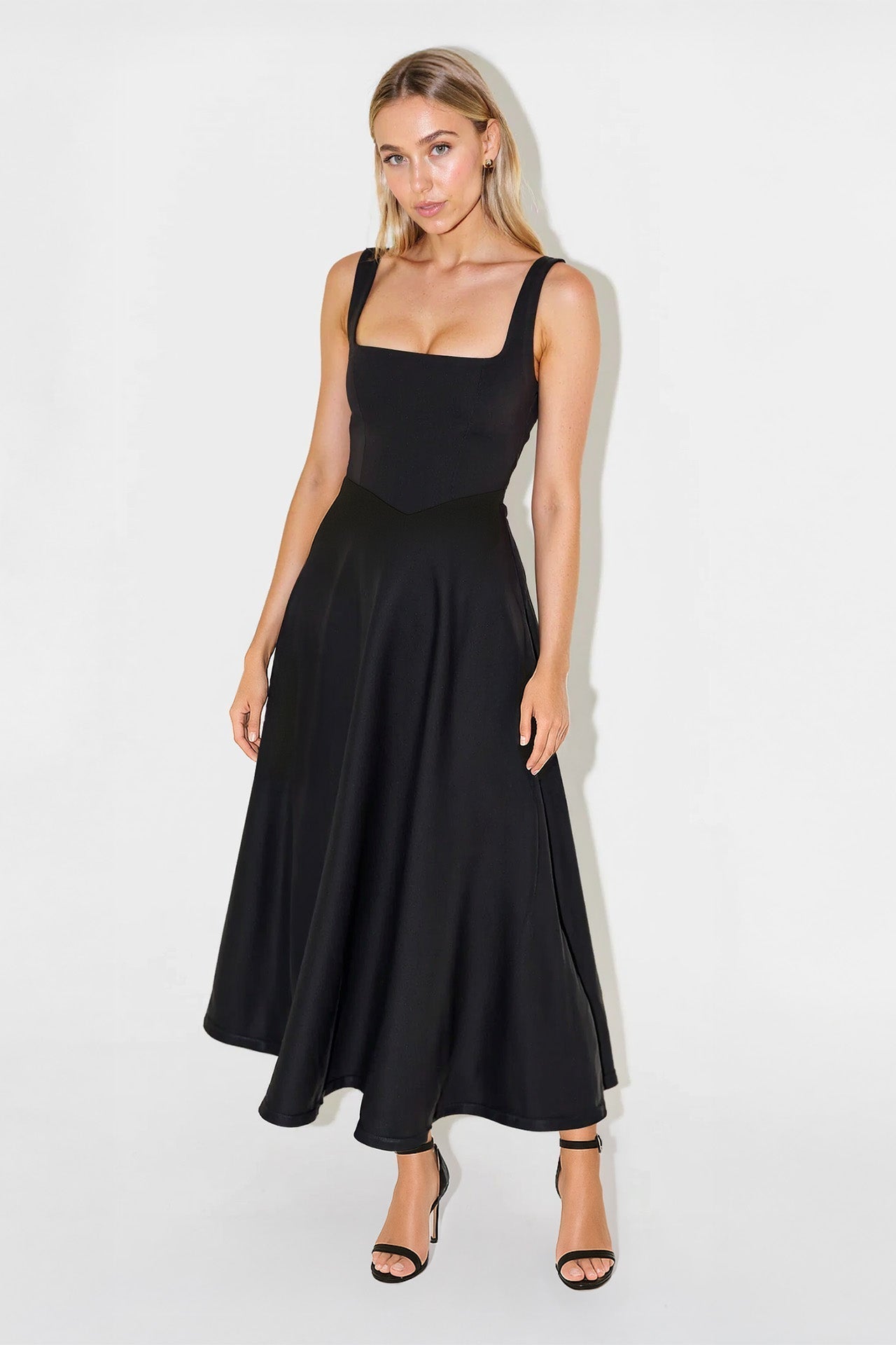 NOMI™ | Midi-jurk met vierkante hals