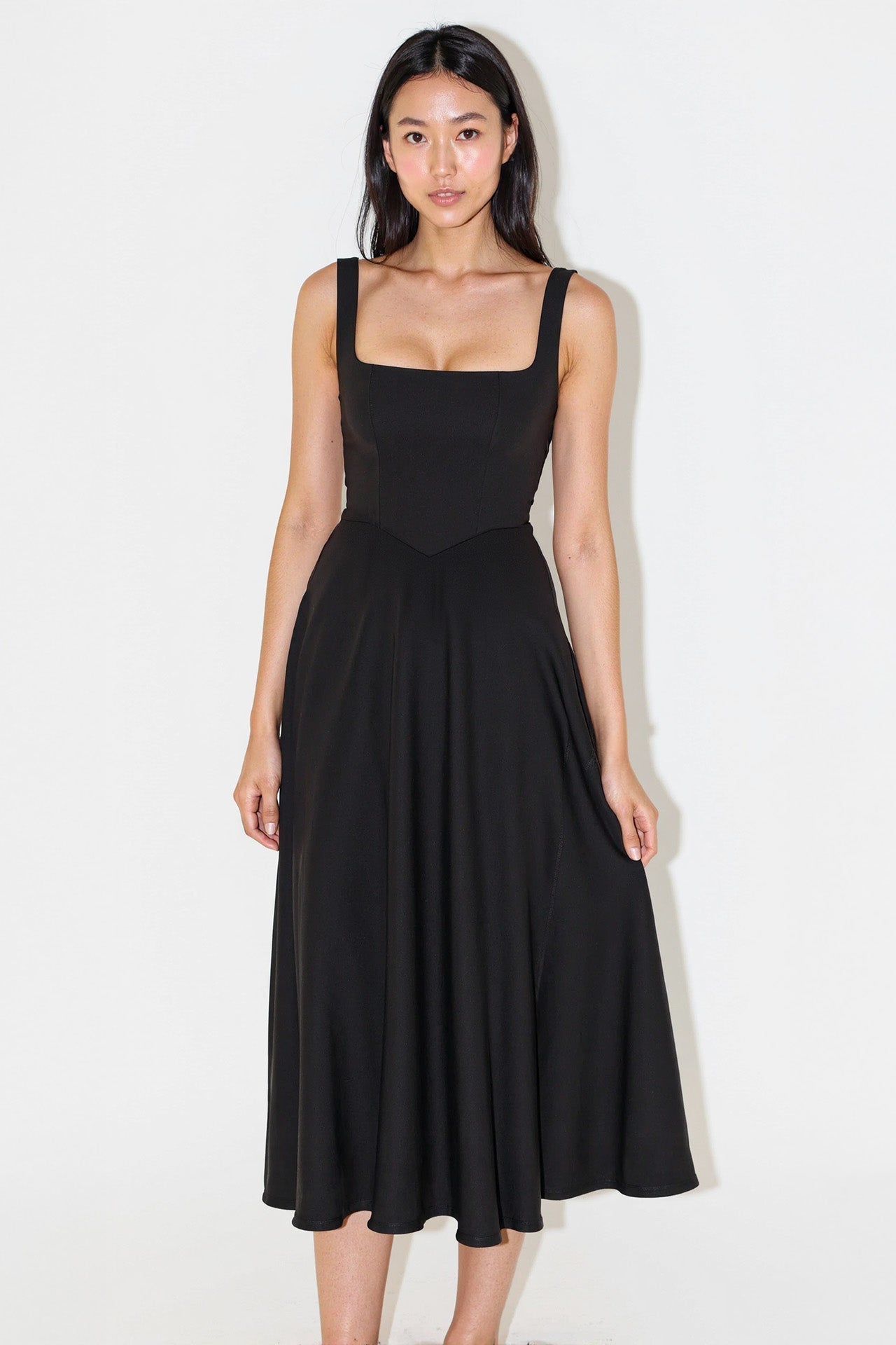 NOMI™ | Midi-jurk met vierkante hals