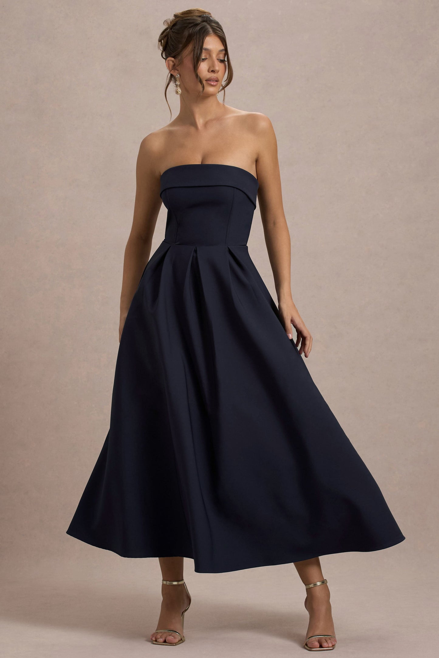 ANNE | Stijlvolle Midi-Jurk met Off-Shoulder Uitsnijding